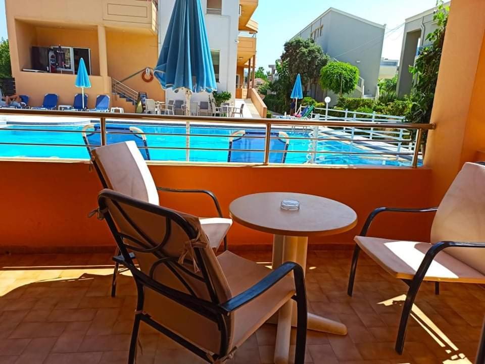 Hotel Mary Платаньяс Экстерьер фото