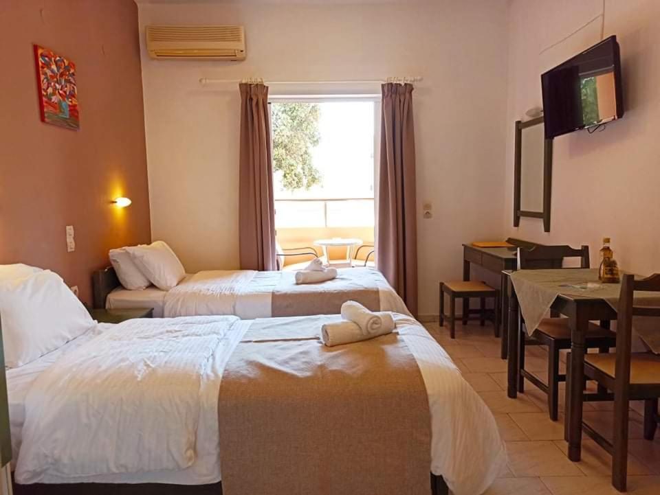 Hotel Mary Платаньяс Экстерьер фото