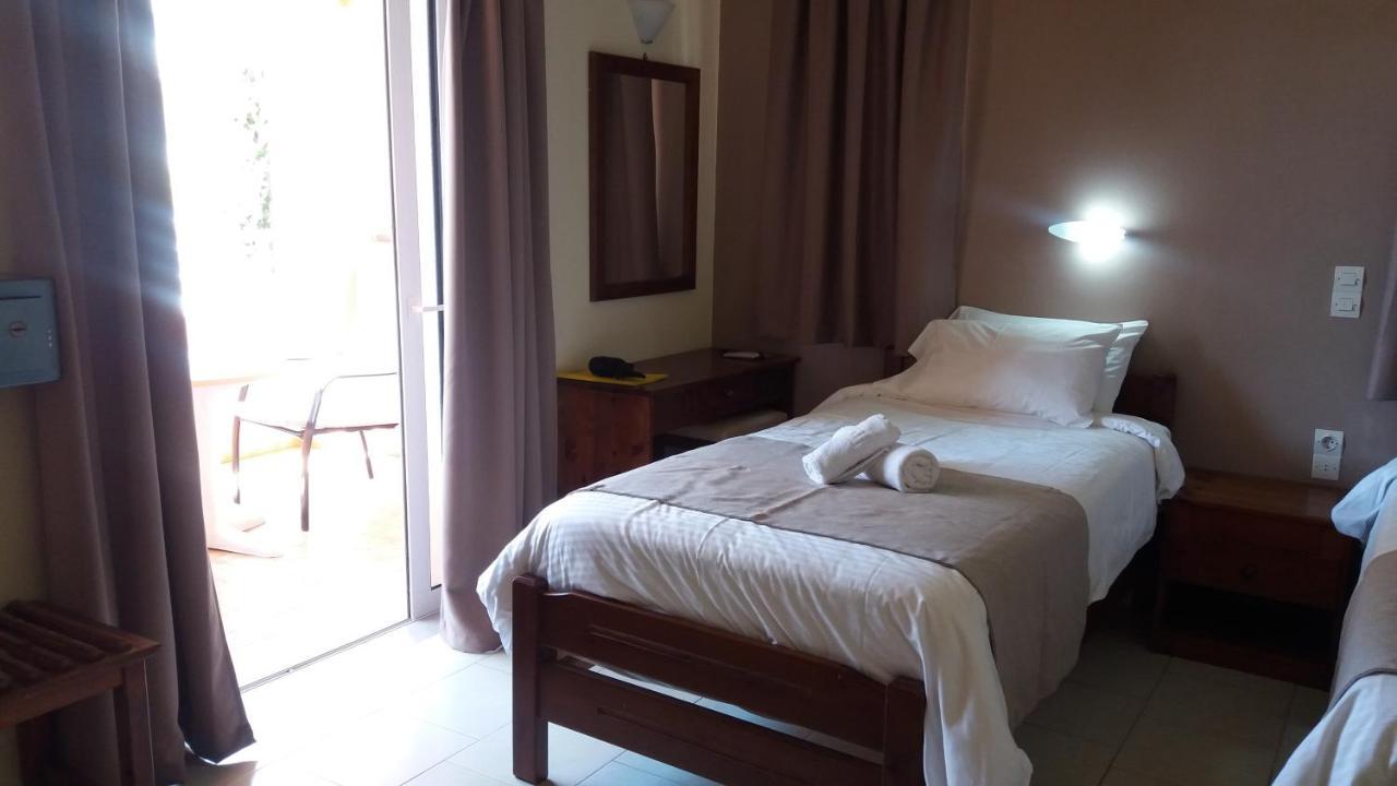 Hotel Mary Платаньяс Экстерьер фото