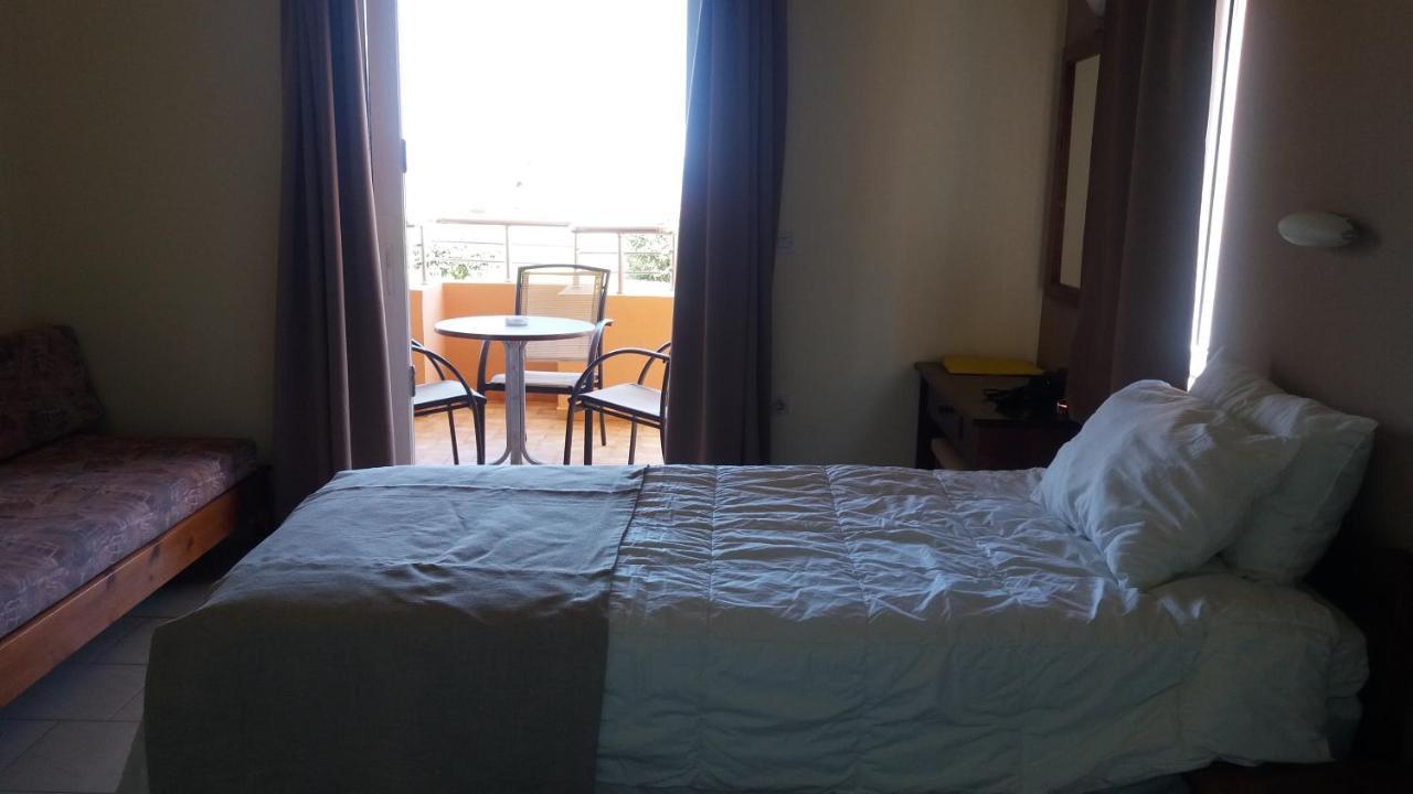 Hotel Mary Платаньяс Экстерьер фото